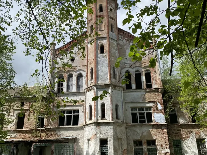 Из Калининграда на юг: кирхи, городки и заброшенная лечебница