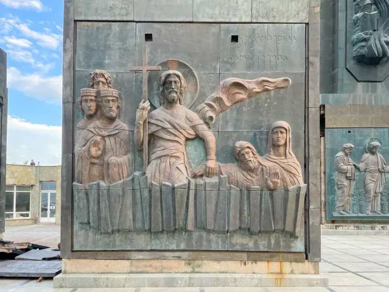 Узнать Тбилиси, узнать Грузию