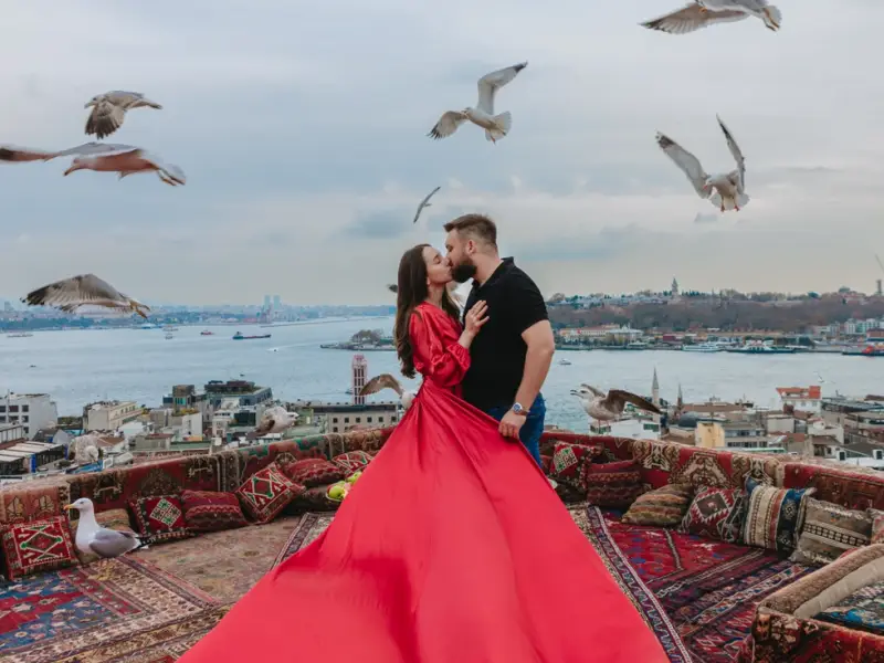 Фотосессия на крыше Стамбула с чайками