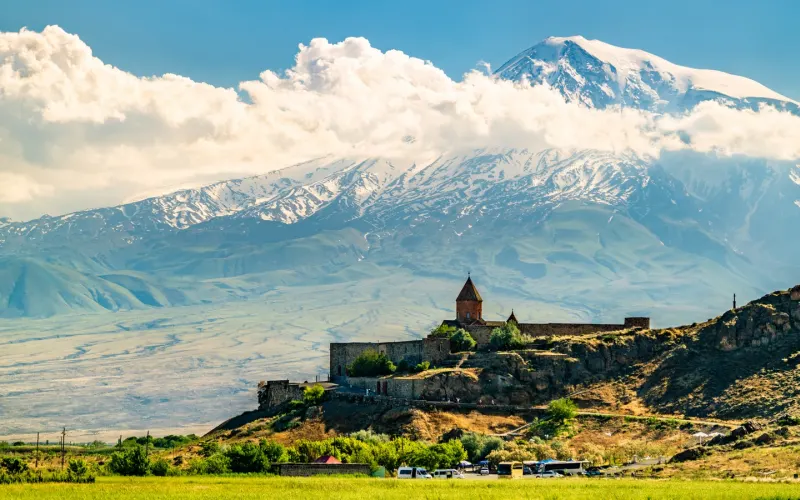 Гора Арарат, Хор Вирап, армянский Марс и раскопки Двина