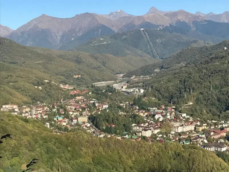 Ущелье Пасть дракона, легкий треккинг и панорамы Красной Поляны