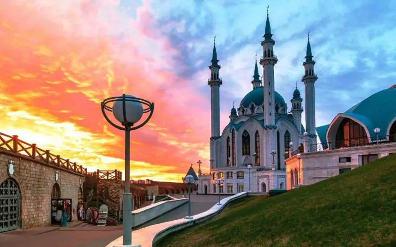 Казанский кремль в вечерних огнях