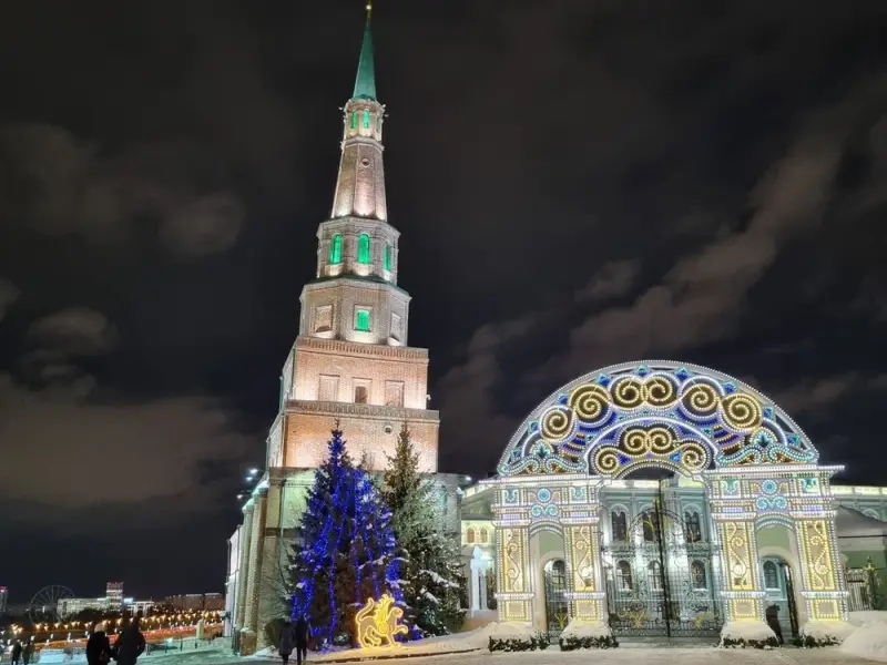 Казанский кремль в вечерних огнях