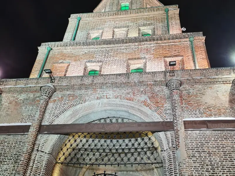 Казанский кремль в вечерних огнях