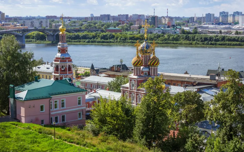 Из грязи в князи: прогулка по улицам Кожевенная и Рождественская