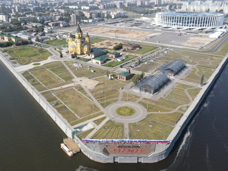 Нижний Новгород с воды, пешком и с высоты — гений места