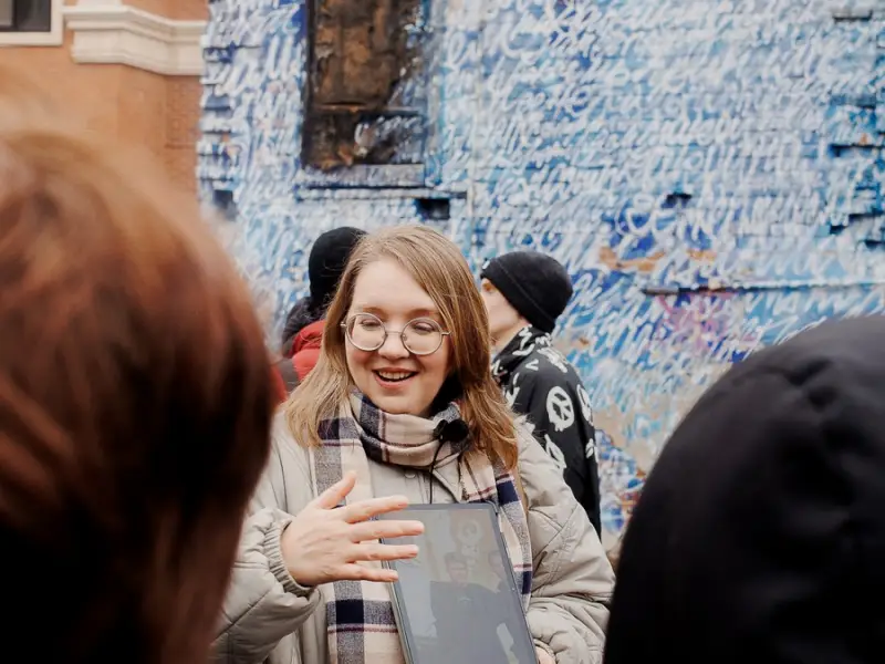 «Мы встретимся там, где нет темноты»: стрит-арт приключение в Нижнем Новгороде