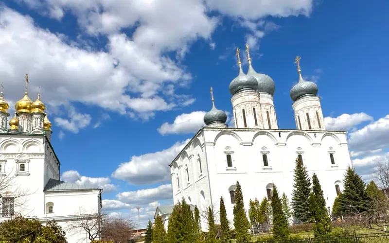 Макарьевский монастырь и Сергиевская слобода из Нижнего Новгорода