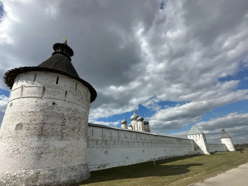 Макарьевский монастырь и Сергиевская слобода из Нижнего Новгорода