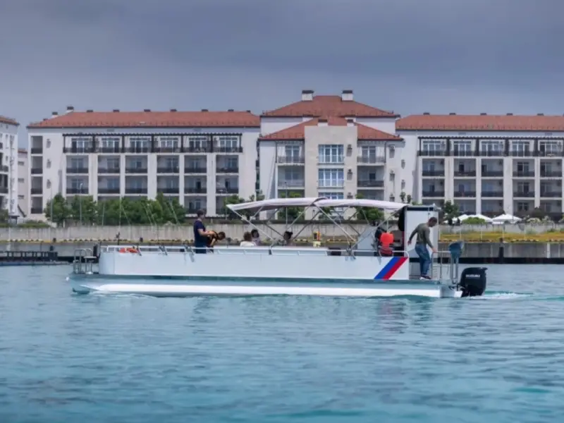 Адлер: морская рыбалка, обед из улова и купание в Чёрном море